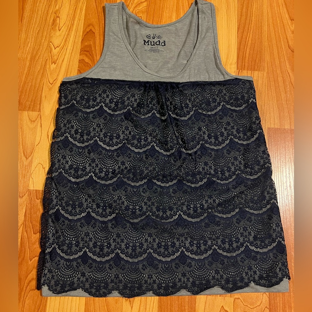 Woman’s top small